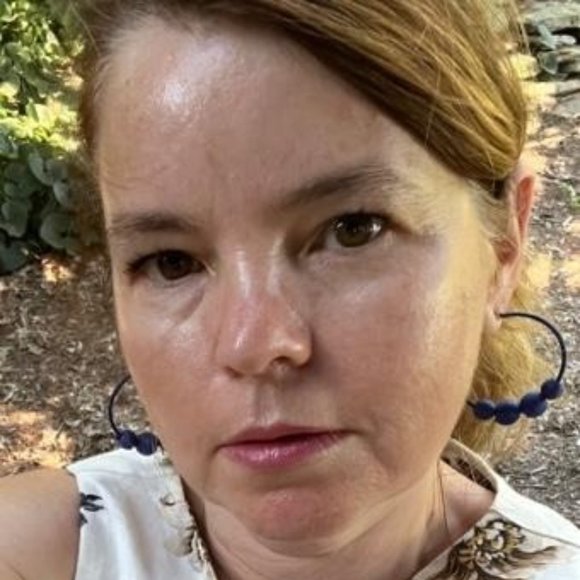 Meet your Posher, Vicki - Picture 1 of 1